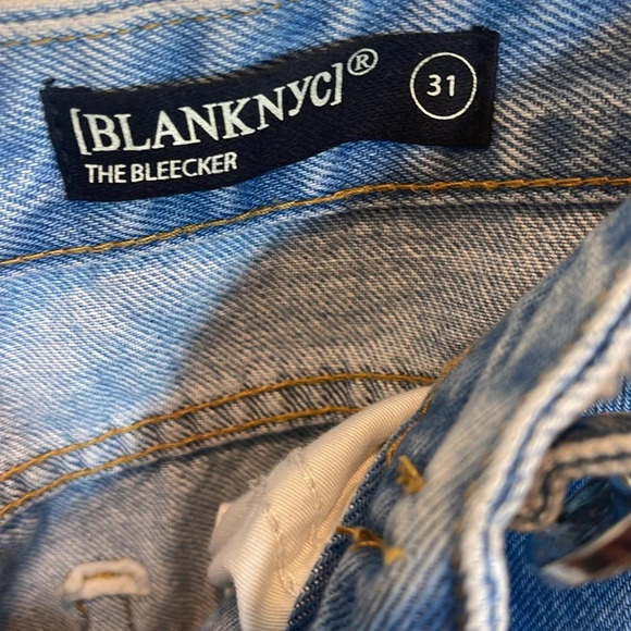 BLANKNYC Women's The Bleeker Ultra High Rise Jean with Western Buckle Detail 31 - Picture 5 of 11